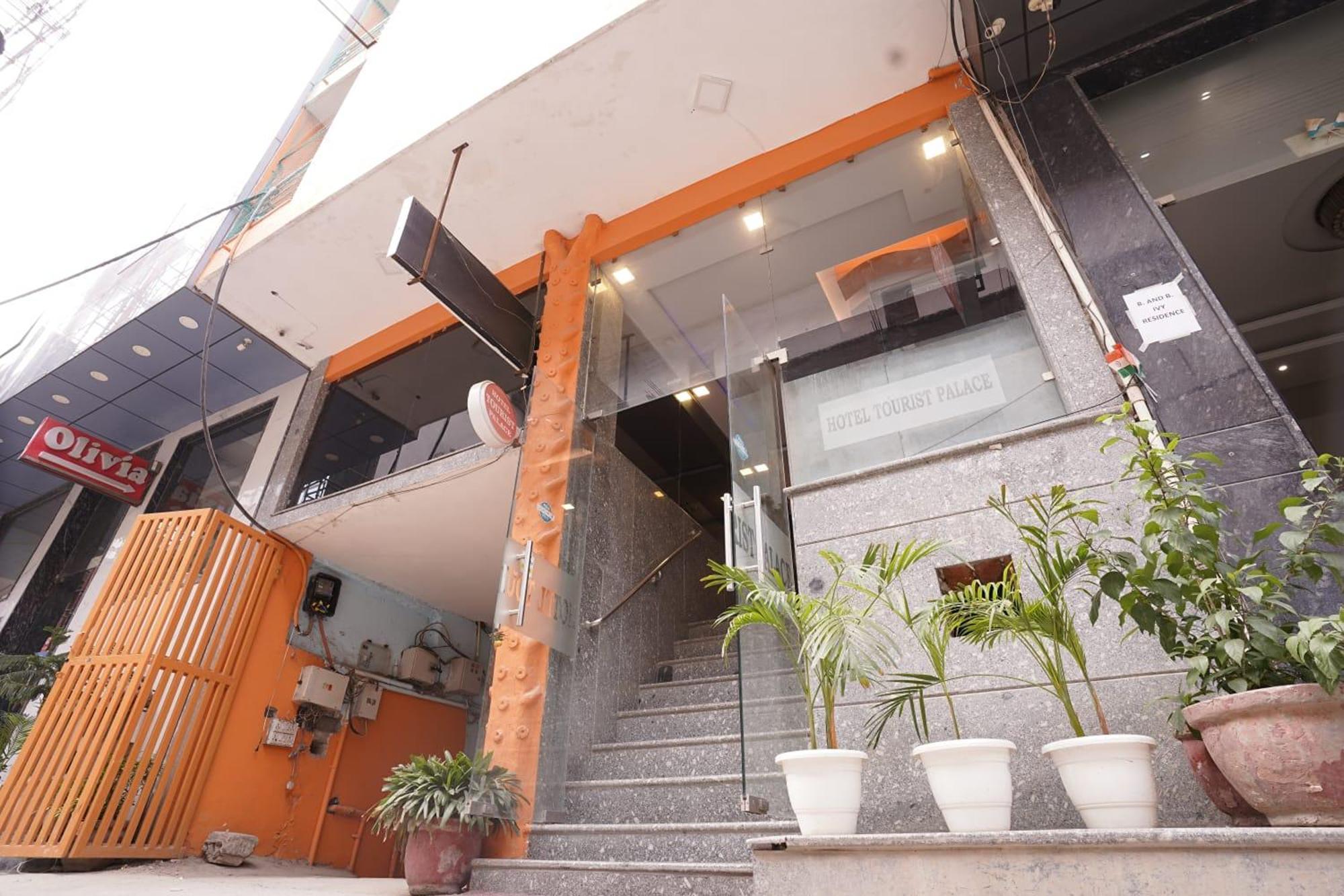 Hotel Tourist Palace New Delhi Exterior photo