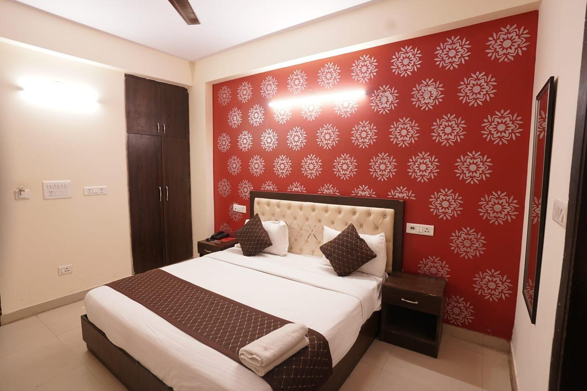 Hotel Tourist Palace New Delhi Exterior photo